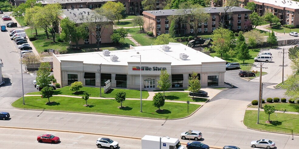 Primary Photo Of 535 Higgins Rd, Hoffman Estates General Retail For Lease
