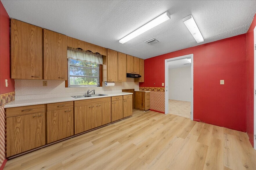 More Photos Of 2206 SE 3rd Ave, Ocala Office Residential For Sale