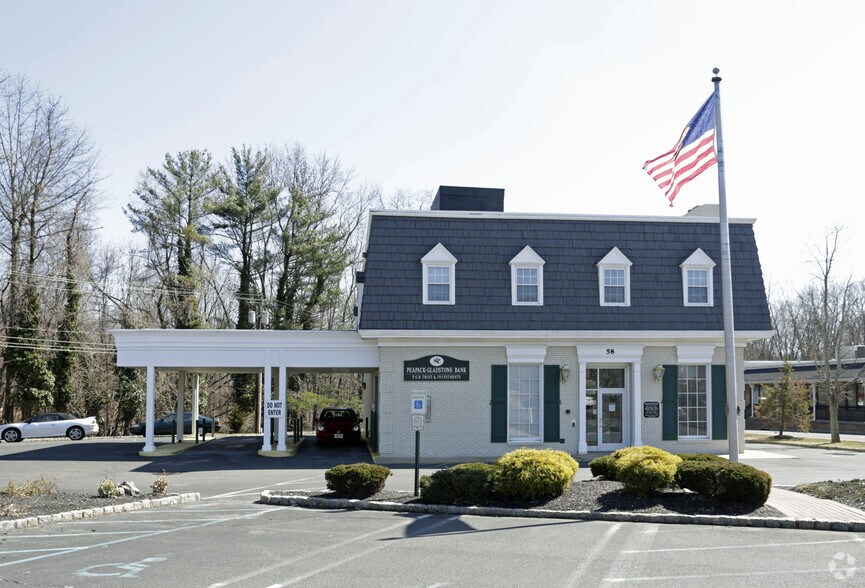 More Photos Of 64 Mountain Blvd, Warren Unknown For Lease