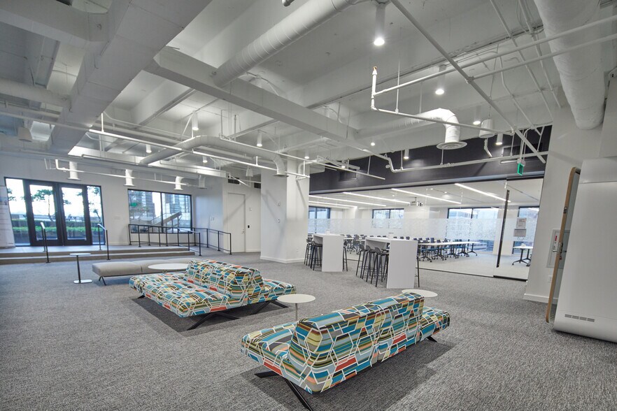 More Photos Of 945 E Paces Ferry Rd NE, Atlanta Office For Lease