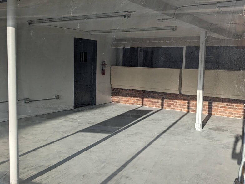 More Photos Of 2301 S Andrews Ave, Fort Lauderdale Freestanding For Lease