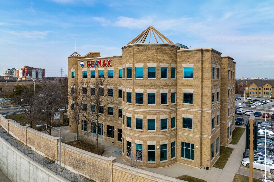 More Photos Of 4310 Sherwoodtowne Blvd, Mississauga Office For Lease