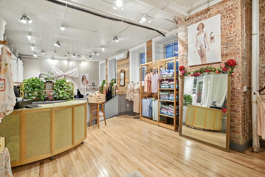 More Photos Of 150 Main St, Northampton Storefront For Lease