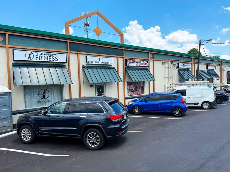 More Photos Of 8424 Old Statesville Rd, Charlotte Storefront Retail Office For Sale