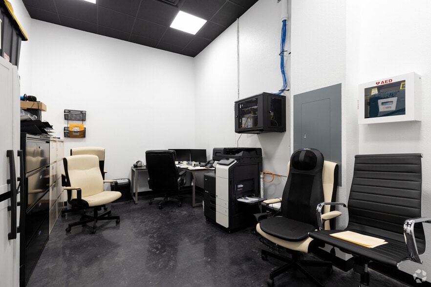 More Photos Of 1340 S Narcoossee Rd, Saint Cloud Unknown For Lease