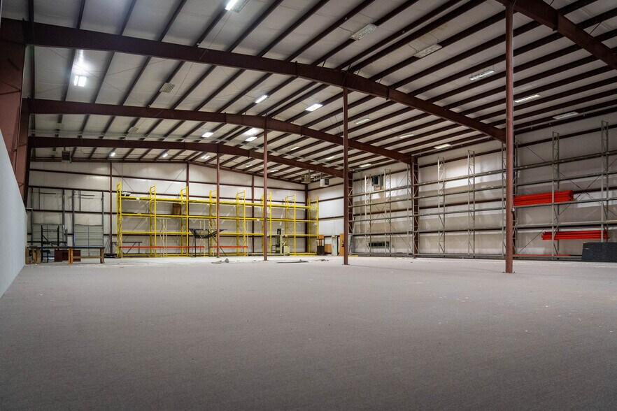 More Photos Of 1025 US 45, Starkville Service For Sale