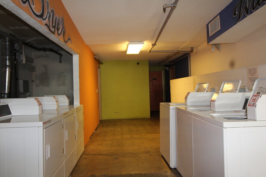 More Photos Of 532-620 N Fulton St, Fresno Apartments For Sale
