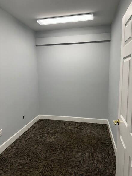 More Photos Of 11447 Challenger Ave, Odessa Warehouse For Lease