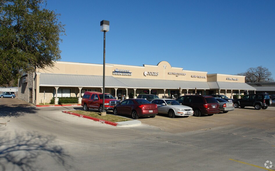 More Photos Of 2551 S Texas Ave, College Station Freestanding For Lease