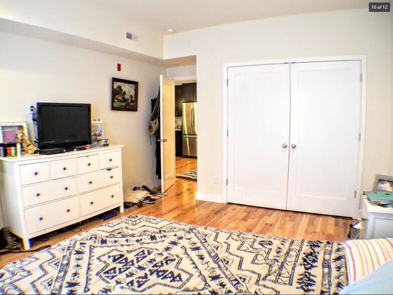 More Photos Of 1110 South St, Philadelphia Storefront Retail Residential For Sale