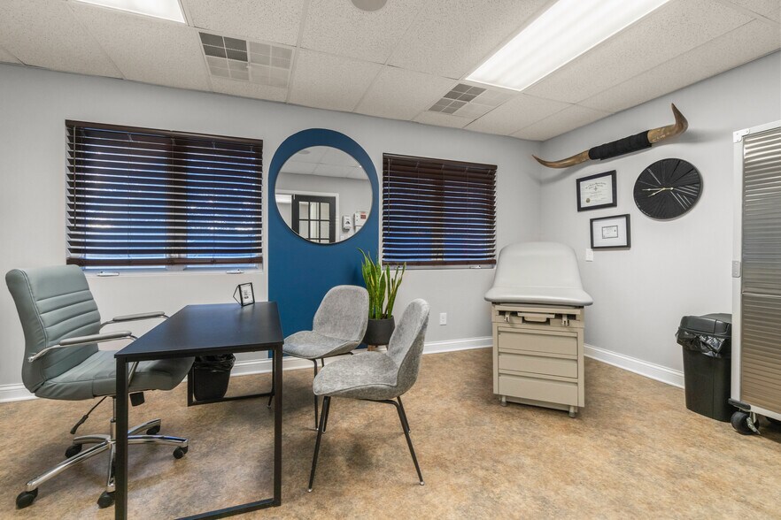 More Photos Of 2916 Alta Ln, Peoria Warehouse For Lease