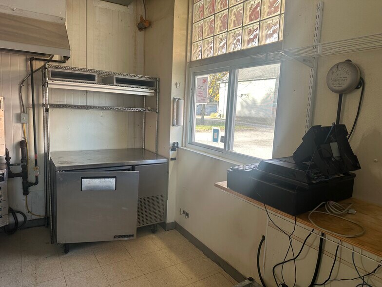 More Photos Of 215 E Lima St, Forest Restaurant For Sale