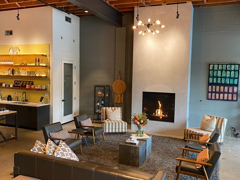 More Photos Of 435 Center St, Healdsburg Coworking Space