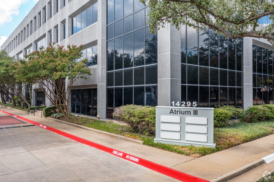 More Photos Of 14275 Midway Rd, Addison Unknown For Lease