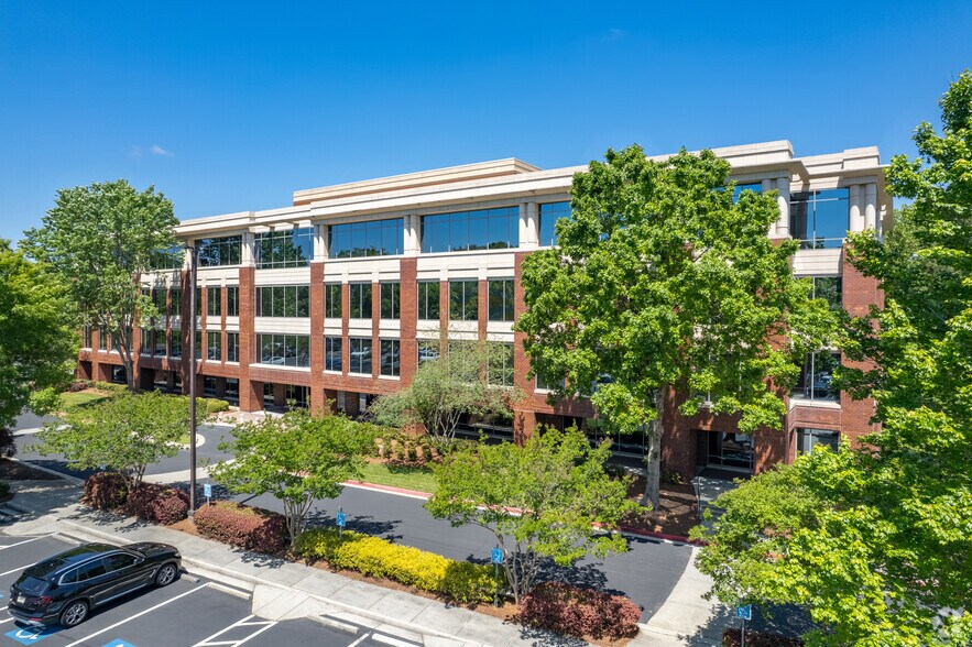 More Photos Of 3780 Mansell Rd, Alpharetta Unknown For Lease