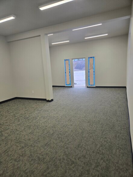 More Photos Of 25011 E Trent Ave, Newman Lake Storefront Retail Office For Lease