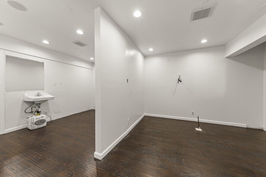 More Photos Of 556 N 1st St, San Jose Medical For Sale