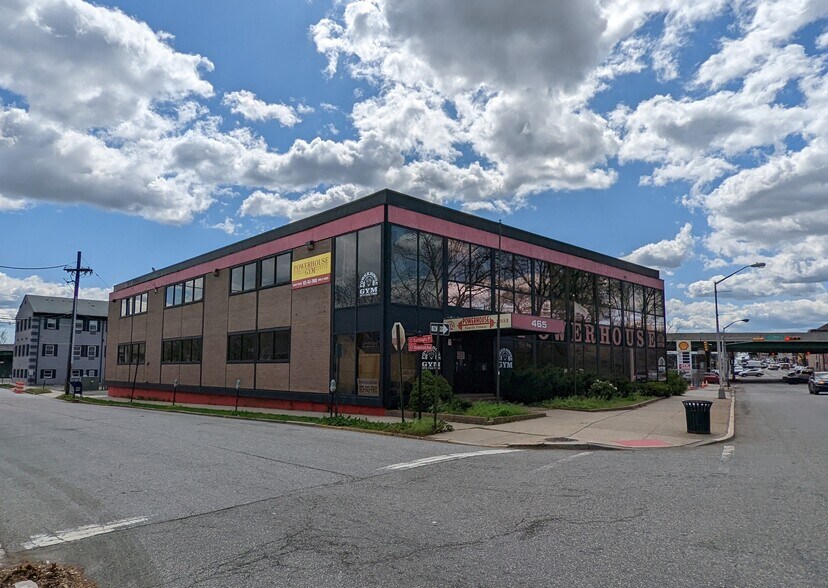 More Photos Of 465 Bloomfield Ave, Bloomfield Office For Lease