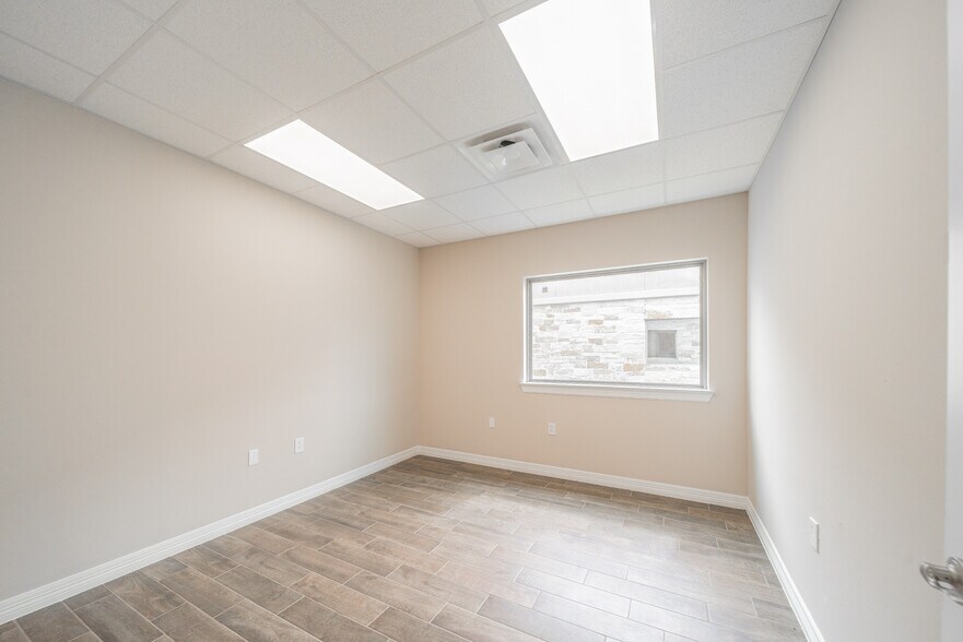 More Photos Of 16310 State Highway 249, Houston Office For Sale