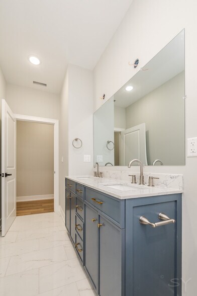 More Photos Of 6220 S King Dr, Chicago Multifamily For Sale