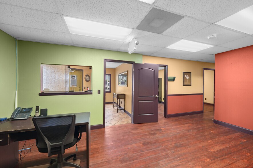 More Photos Of 500 S US Highway 1, Fort Pierce Office For Lease