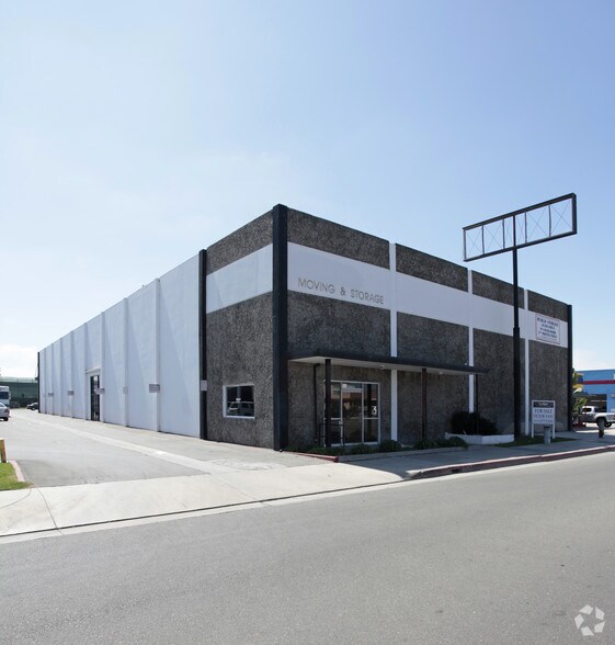 More Photos Of 7572 Warner Ave, Huntington Beach Warehouse For Lease