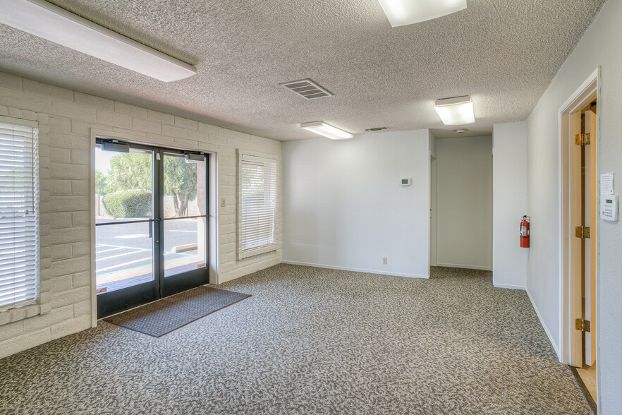 More Photos Of 2950 Feather River Blvd, Oroville Light Distribution For Sale