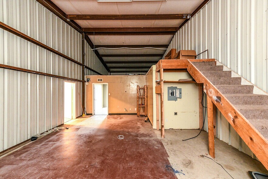 More Photos Of 1262 Eastgate Rd, Midlothian Warehouse For Sale