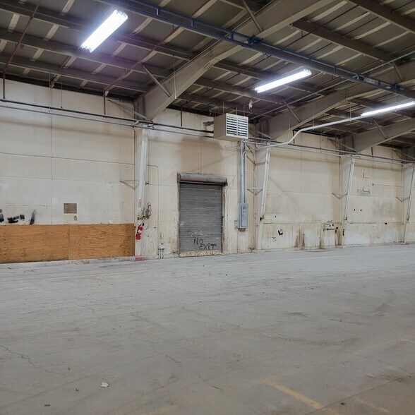 More Photos Of 7 Lake Station Rd, Warwick Manufacturing For Lease
