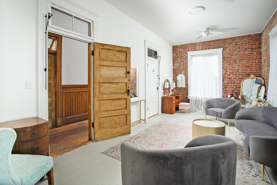 More Photos Of 479 B St, Biggs Storefront Retail Office For Sale