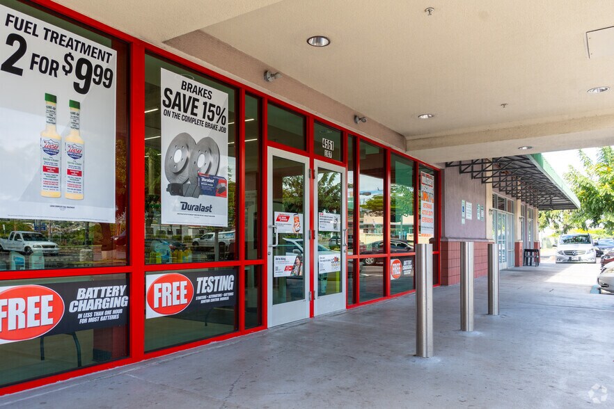 More Photos Of 4561 Salt Lake Blvd, Honolulu Freestanding For Sale