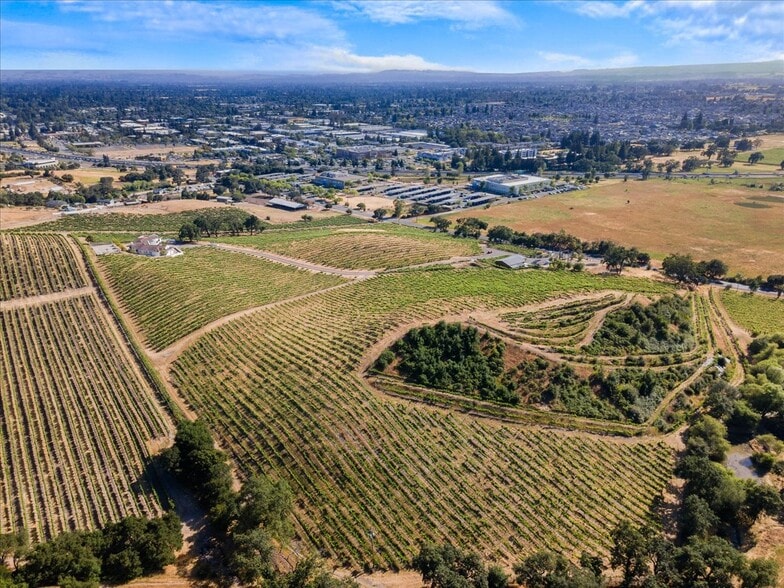 More Photos Of 4076-4080 Old Redwood Hwy, Santa Rosa Winery Vineyard For Sale