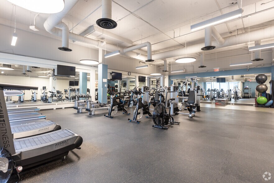 More Photos Of 10180 101 St NW, Edmonton Coworking Space