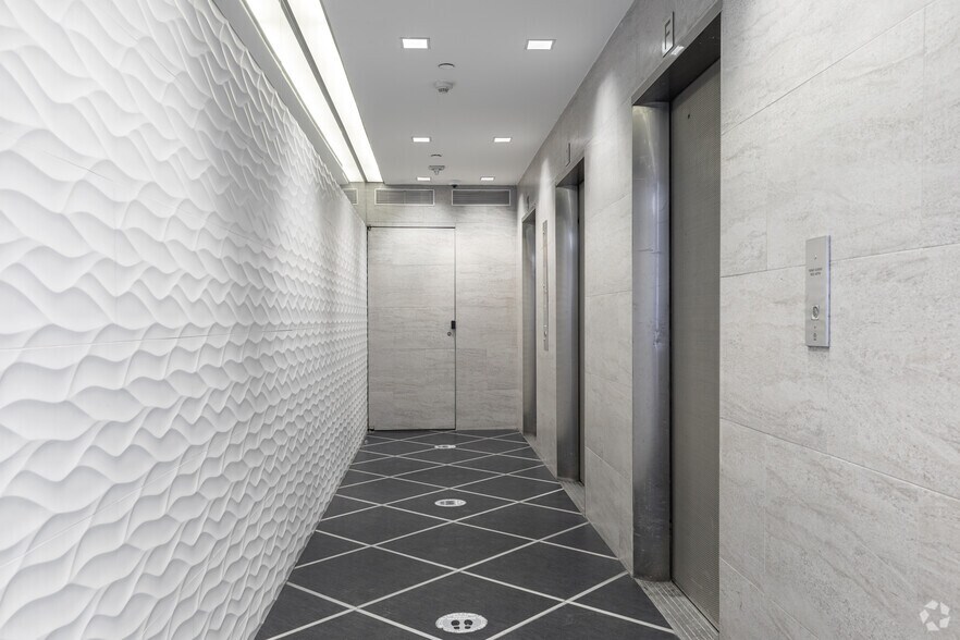More Photos Of 307 Fifth Ave, New York Office For Lease