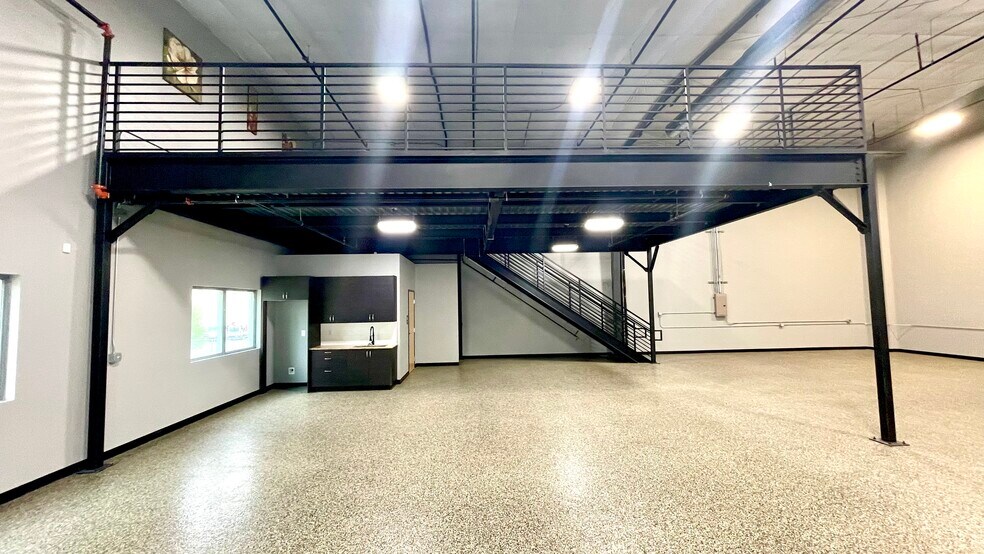 More Photos Of 7637 FM 3009, Schertz Light Distribution For Sale