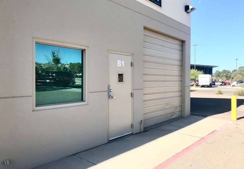 More Photos Of 645 Wallenberg Dr, El Paso Light Manufacturing For Lease
