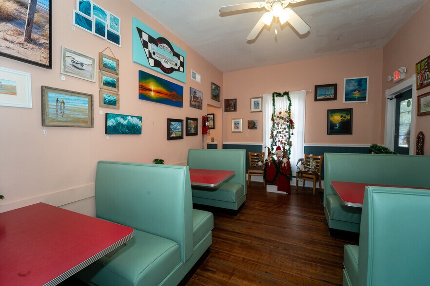 More Photos Of 40 S Dixie Hwy, Saint Augustine Storefront Retail Residential For Sale