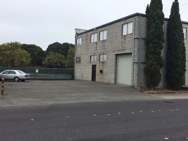 More Photos Of 2824 Regatta Blvd, Richmond Warehouse For Lease