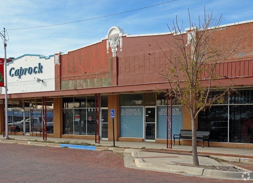 Primary Photo Of 809 Main Ave, Ralls Storefront Retail Office For Sale