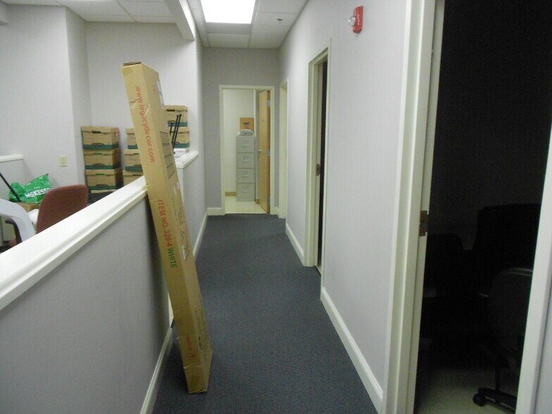 More Photos Of 495 Hawley Ln, Stratford Medical For Lease