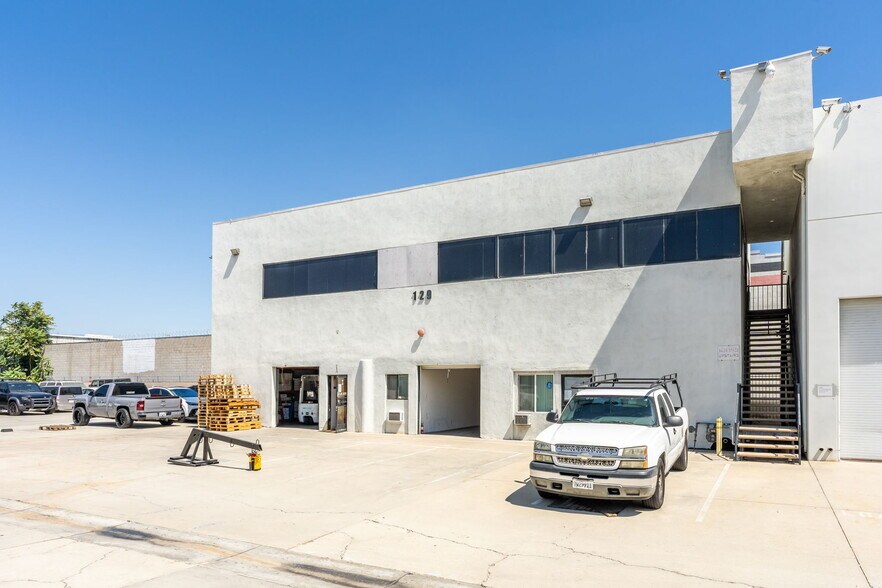 More Photos Of 127-129 S 8th Ave, La Puente Warehouse For Sale
