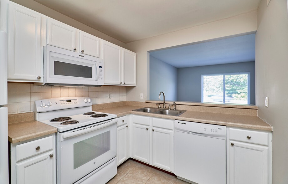 More Photos Of 7594 Watson Rd, Saint Louis Apartments For Sale