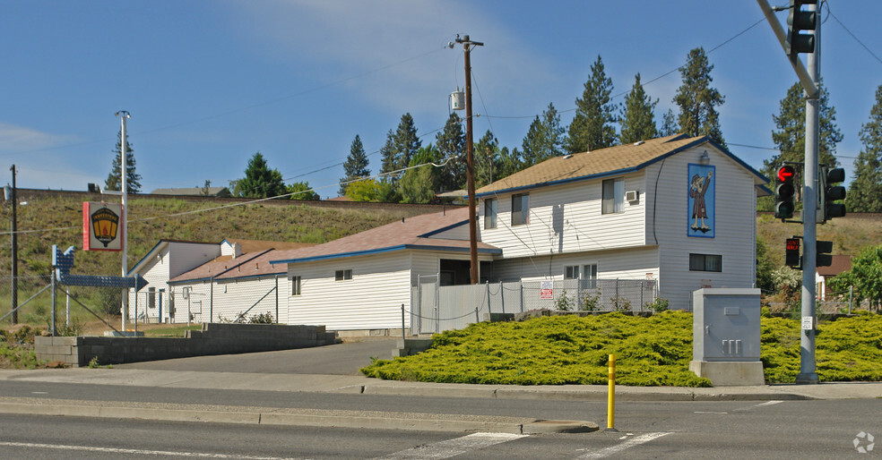 Primary Photo Of 2905 W Sunset Blvd, Spokane Hotel For Sale