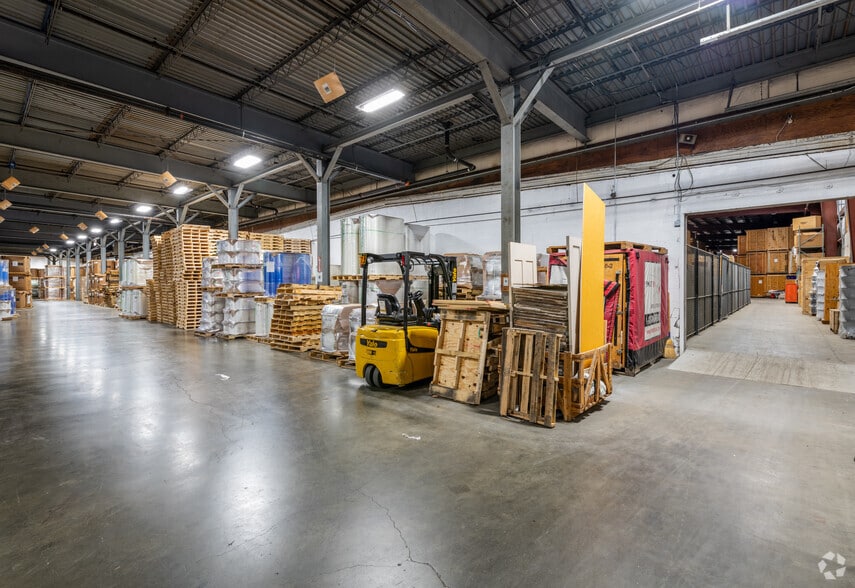 More Photos Of 111 Milk St, Westborough Warehouse For Lease