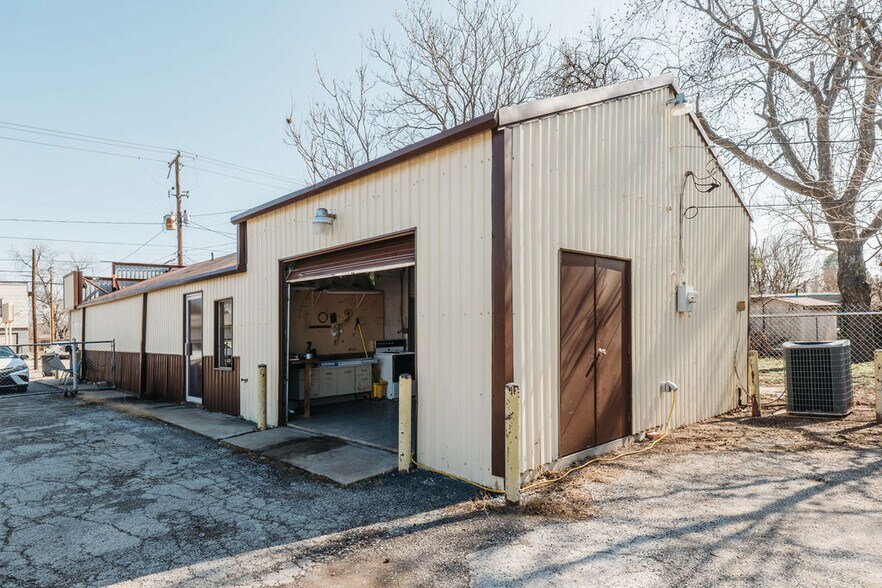 More Photos Of 2504 Holliday Rd, Wichita Falls Office For Sale