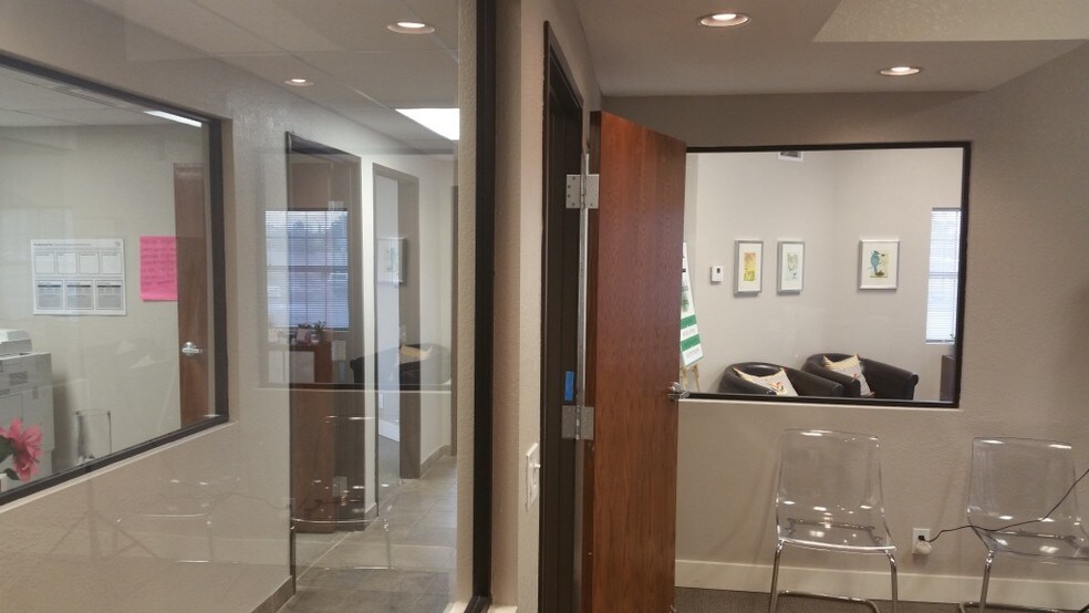 More Photos Of 2345 S Alma School Rd, Mesa Office For Lease