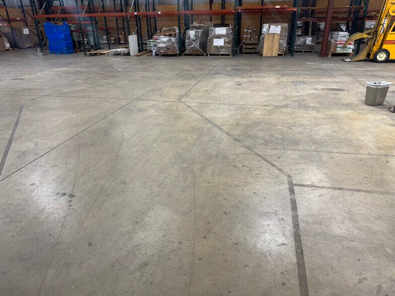 More Photos Of 1434 Progress Ln, Omro Distribution For Lease