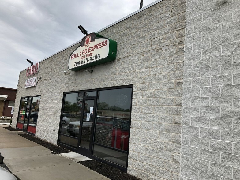 More Photos Of 1001 E 162nd St, South Holland Restaurant For Sale