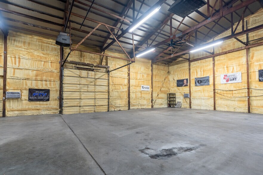 More Photos Of 405 S Pershing St, Energy Office For Sale