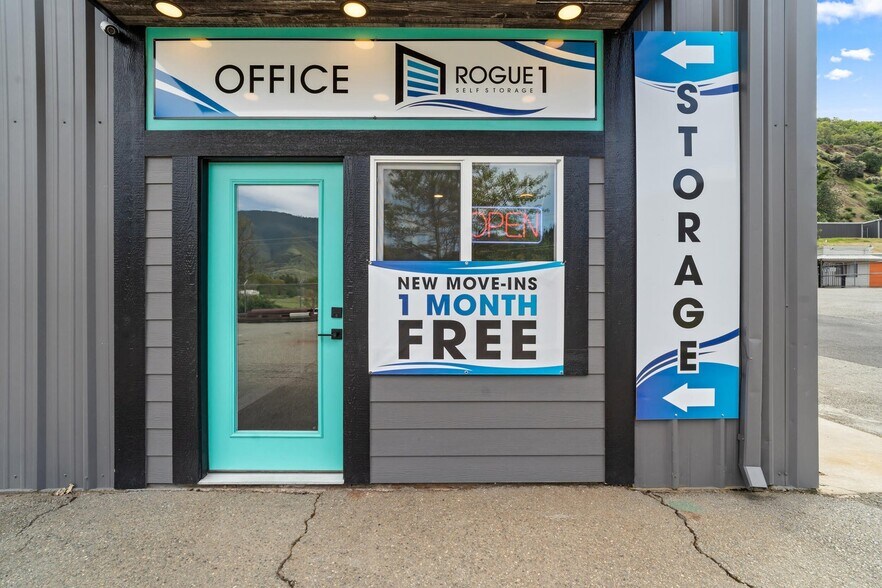 More Photos Of 5450 N River Rd, Gold Hill Self Storage For Sale